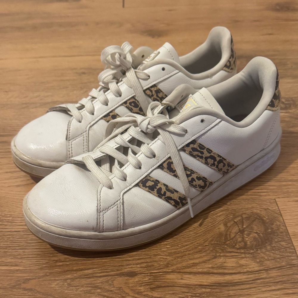 Adidas cheetah sneakers size 10